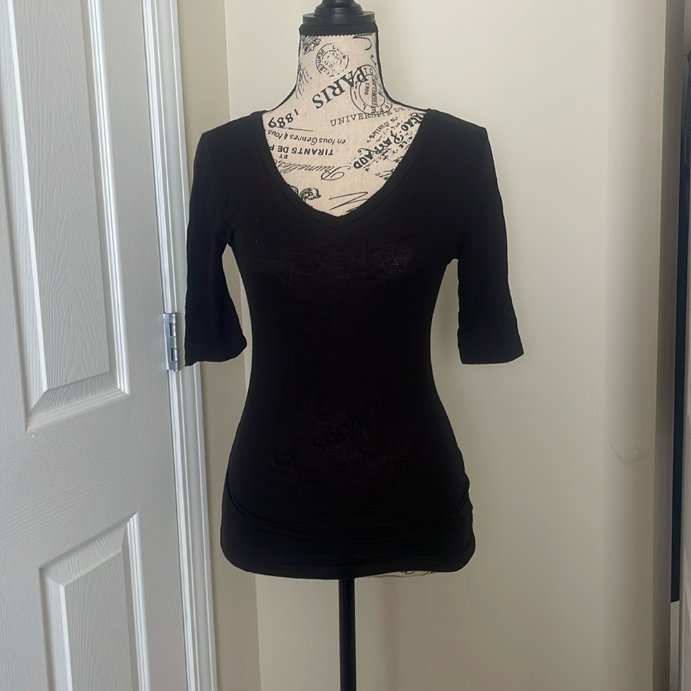 Black Quarter Sleeve